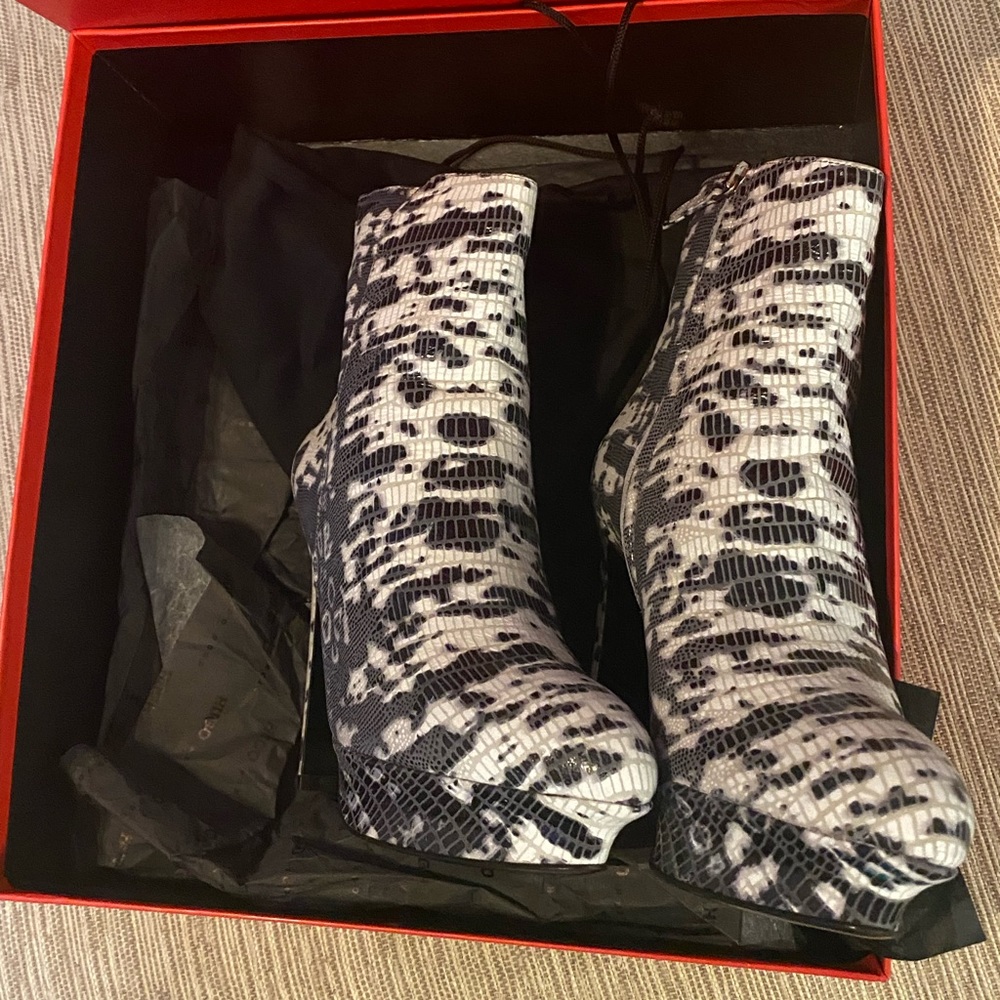 Hugo Boss boots
